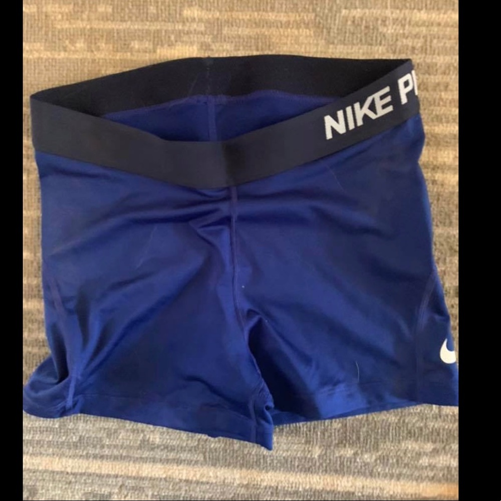 Nike pro